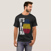 Es ist in meinem DNA-Chadian Shirt Proud Geschenk  (Vorne ganz)