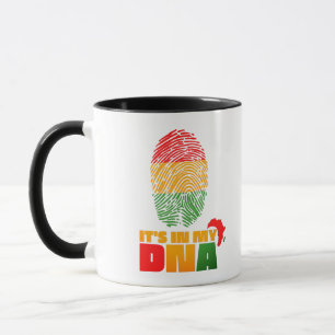 Es ist in meiner DNA afrikanische Flagge Schwarzer Tasse