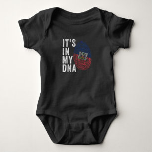Es ist in meiner DNA - Haiti-Flagge Baby Strampler