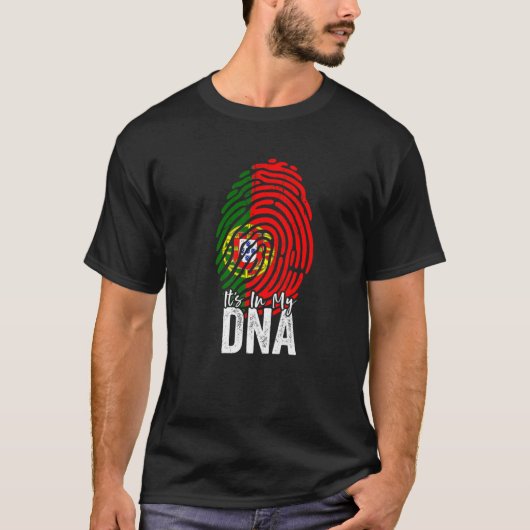 Es ist in meiner DNA stolz portugiesischen Wurzeln T-Shirt (Vorderseite)