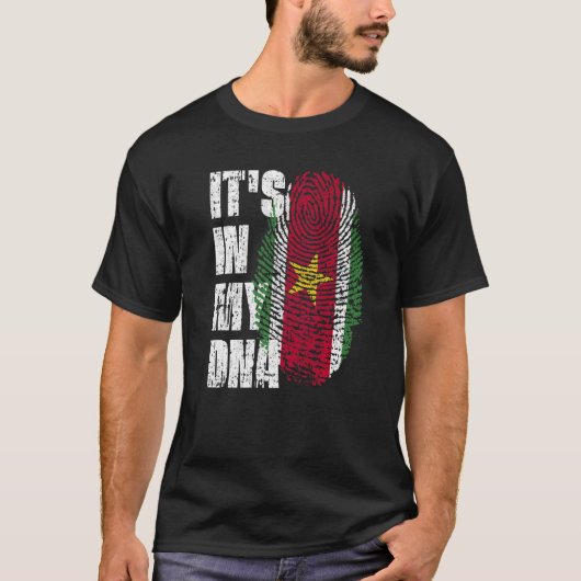 Es ist in meiner DNA Suriname Flag Surinamese T-Shirt (Vorderseite)