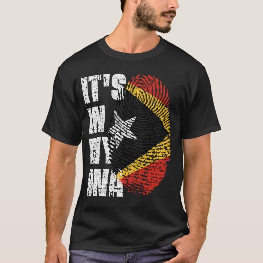 ES IST IN MEINER DNA, Timor-Leste Flag Boy Girl Gi T-Shirt (Vorderseite)