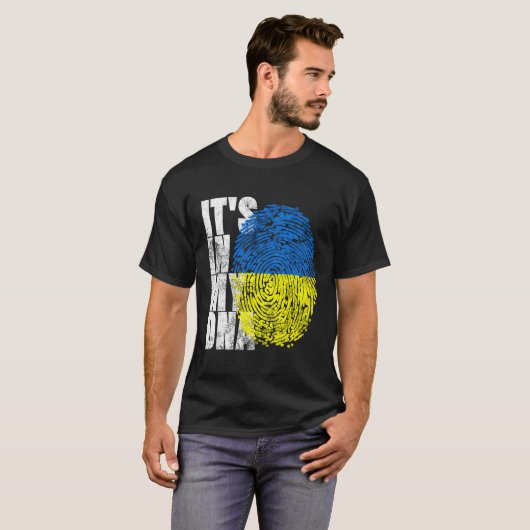 Es ist in meiner DNA Ukrainisch Vyshyvanka Kozak U T-Shirt (Vorne ganz)