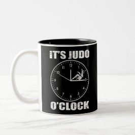Es ist Judo O'clock Zweifarbige Tasse