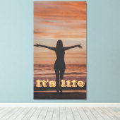 Es ist lebensfreies Mädchen Leinwanddruck (Insitu (Holzboden))