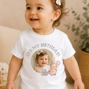 Es ist mein Geburtstag. Erstelle Dein eigenes Baby T-shirt
