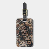 Es ist mein Stil GRUNGE Rusty Letters Gepäckanhänger (Vorderseite vertikal)