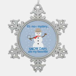 Es ist NOw Mystery Detective Snowman Schneeflocken Zinn-Ornament