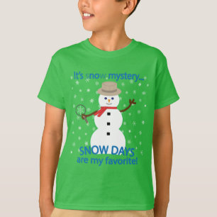 Es ist NOw Mystery Detective Snowman T-Shirt