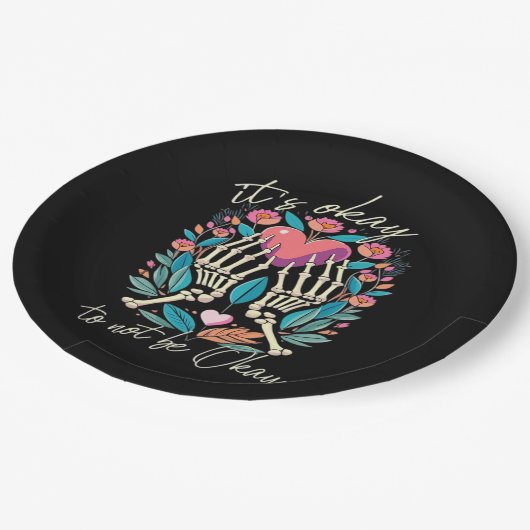 Es ist OK, nicht zu funktionieren - Skeletthandsch Pappteller (Schrägansicht)