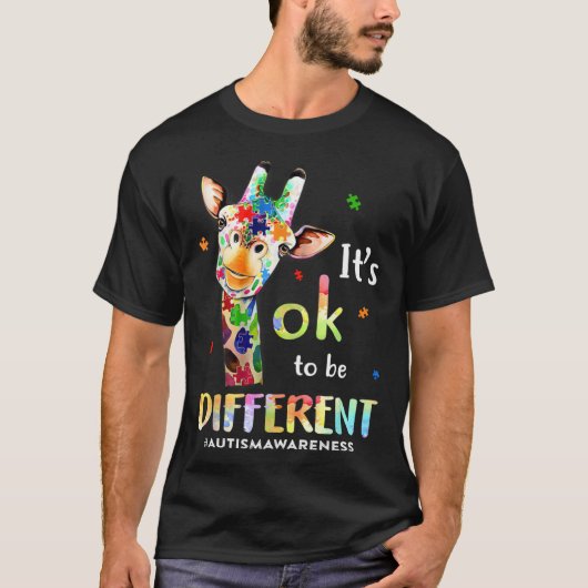 Es ist okay, anders zu sein Giraffe Puzzle Autismu T-Shirt (Vorderseite)