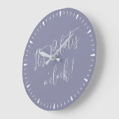 Es ist Pilates O' Clock Fun Lila Script Wall Uhr (Winkel)