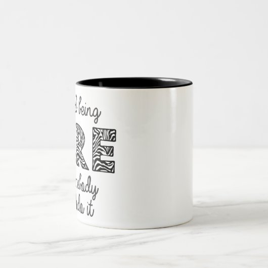 Es ist schwer, selten zu sein zweifarbige tasse (Mittel)