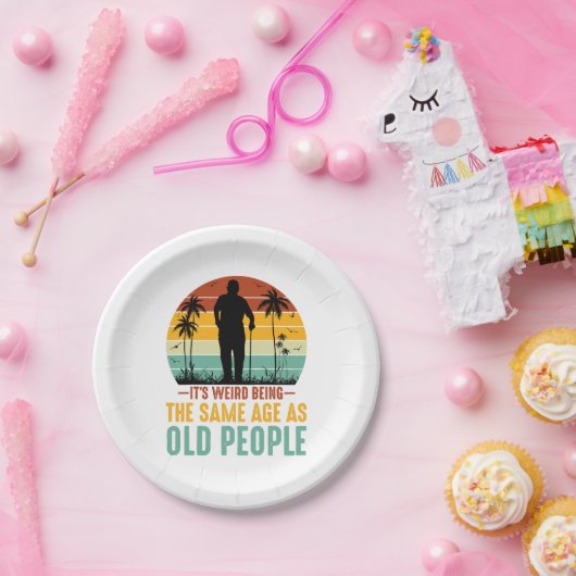 Es ist seltsam, das gleiche Alter wie alte Mensche Pappteller (Party)
