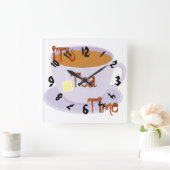 Es ist Teezeit. Quadratische Wanduhr (Zuhause)
