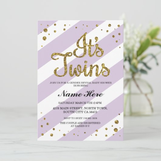 Es ist Twins Baby Shower Gender Reveal Lila Einlad Einladung (Stehend Vorderseite)