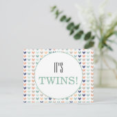Es ist Twins Modern Geometric Twins Baby Dusche Postkarte (Stehend Vorderseite)