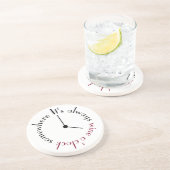 Es ist Wein um die Uhr irgendwo gegenüber Getränkeuntersetzer (Seite)