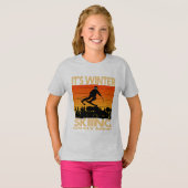 ES IST WINTER - MEINER MEINUNG NACH SKIEN. T-Shirt (Vorne ganz)