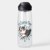 Es ist Zoomie Time Australian Shepherd Trinkflasche (Rückseite)
