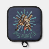 Es ist Zoomie Time Bengalisch Cat Topflappen (Vorderseite)