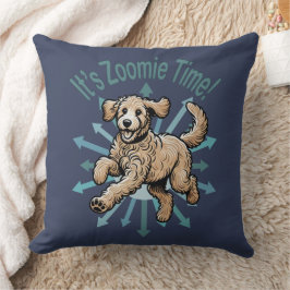 Es ist Zoomie Time Golden Doodle Kissen