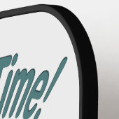 Es ist Zoomie Time Niedlich Black & White Cat Pickleball Schläger (Linke Seite)