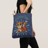 Es ist Zoomie Time Orange Tabby Cat Tasche (Von Nahem)
