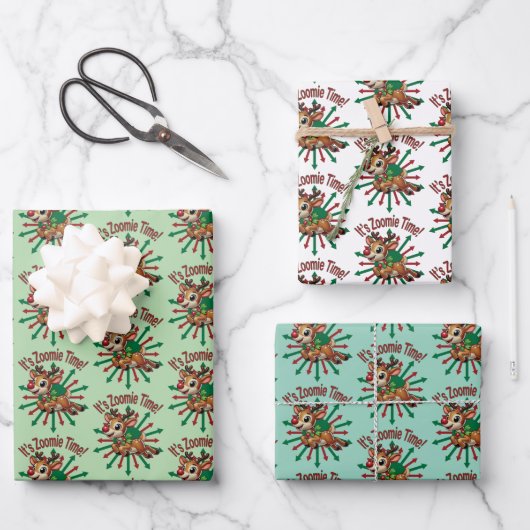 "Es ist Zoomie Time! Weihnachtsmann Geschenkpapier Set (Vorderseite)