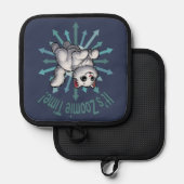 Es ist Zoomie Time White Cat Topflappen (Vorderseite/Rückseite)