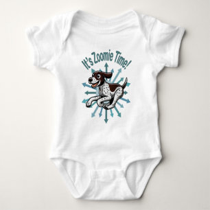 Es ist Zoomie-Zeit Deutscher Kurzhaariger Vorstehh Baby Strampler