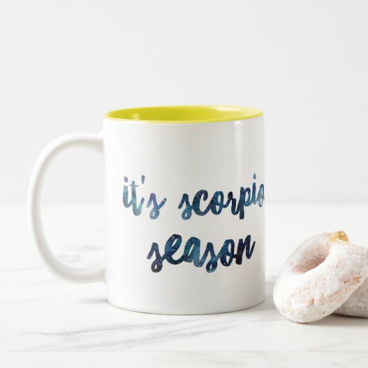 Es ist zweifarbige tasse (Mit Donut)