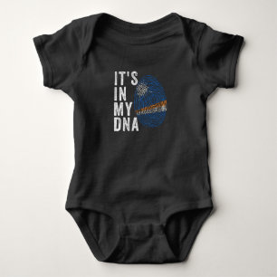 Es liegt in meiner DNA - Flagge der Marshallinseln Baby Strampler