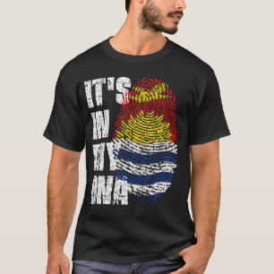 ES LIEGT IN MEINER DNA Kiribati Flagge Junge Mädch T-Shirt
