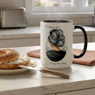 Es sind keine grauen Haare. Es ist meine silberne Tasse