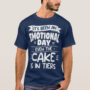 Es war ein emotionaler Tag, selbst der Kuchen ist T-Shirt