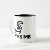 Es war ich Skunk Zweifarbige Tasse (Vorderseite Links)