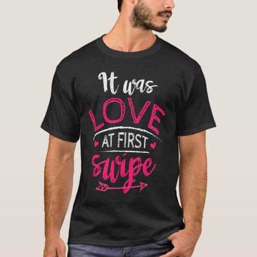 Es war Liebe bei der ersten Swipe Couple Wedelbach T-Shirt (Vorderseite)