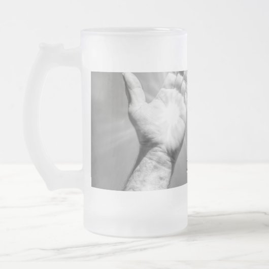 Es wird die Tasse der Mattierten Graustufen-Glasbl (Links)