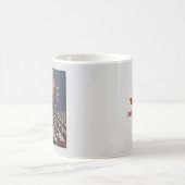 Escape from the Matrix: Surreal Exam Room Kaffeetasse (Mittel)