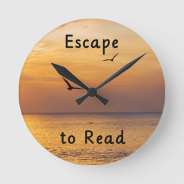 Escape to Read Wall Clock | Book Lover Quote Runde Wanduhr