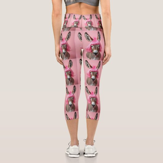 Esel mit rosa Perücke Capri Leggings (Rückseite)