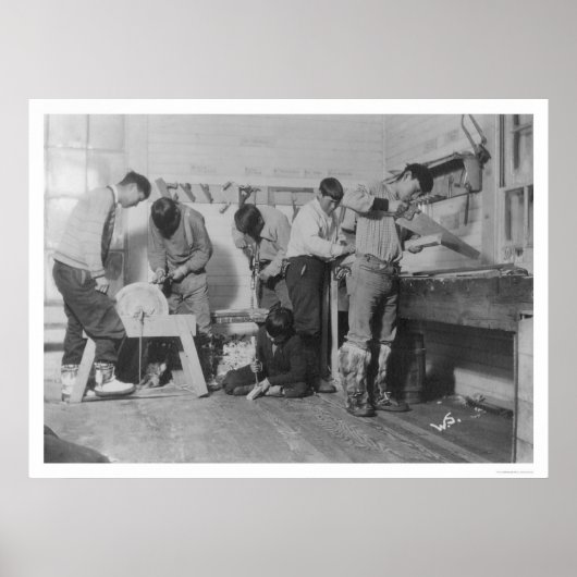 Eskimo Carpenters in Alaska 1904 Poster (Vorne)