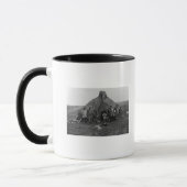 Eskimo Iglu in der Nähe von Nome, Alaska Fotografi Tasse (Links)