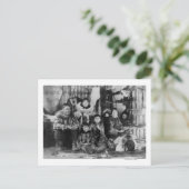 Eskimofamilie in der Winter-Iglu-Fotografie Postkarte (Stehend Vorderseite)