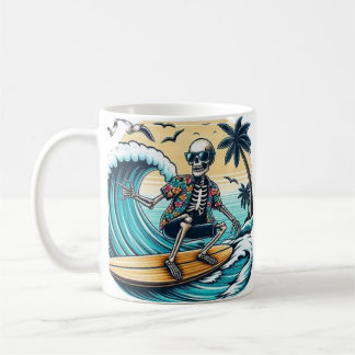 Esqueleto surfeando en una playa kaffeetasse