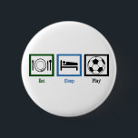 Essen schlafen spielen Fußball Button<br><div class="desc">Holen Sie sich dieses Geschenk für jemanden, der vom Fußball besessen ist. Alles, was ein Fußballtrainer oder Spieler tut, ist Sport zu leben und zu atmen.</div>