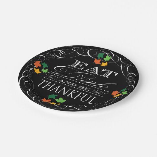 Essen Sie Getränk und seien Sie dankbarer Pappteller (Schrägansicht)