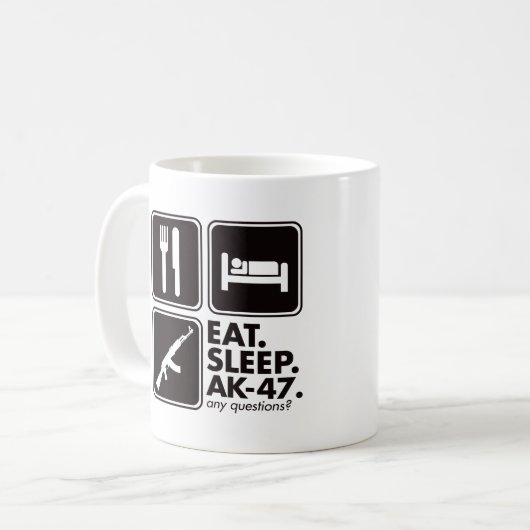Essen Sie Schlaf AK-47 - Schwarzes Kaffeetasse (Vorderseite Links)