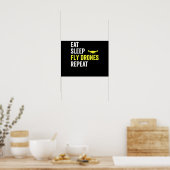 Essen Sie schlafende Fly Drones Wiederholen Drone Poster (Küche)